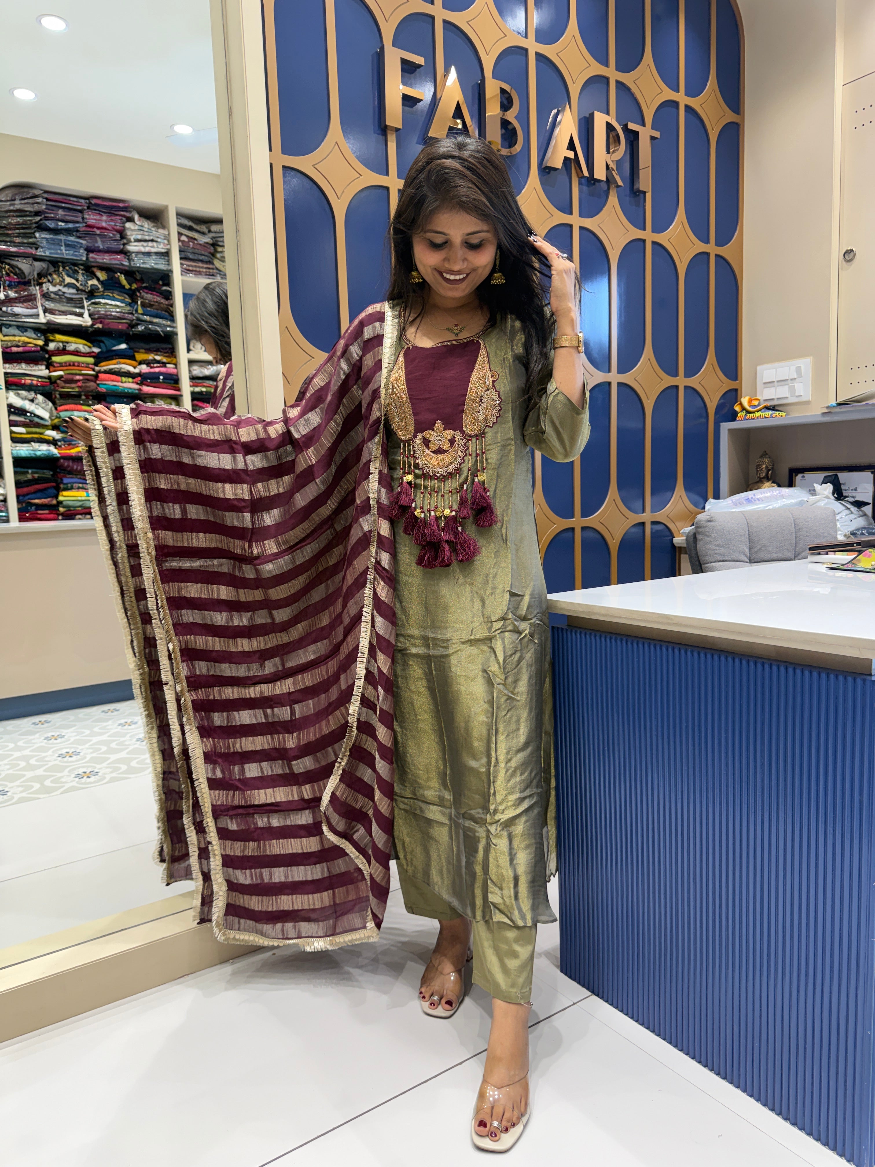 Most Viral Dupatta Dress: 167