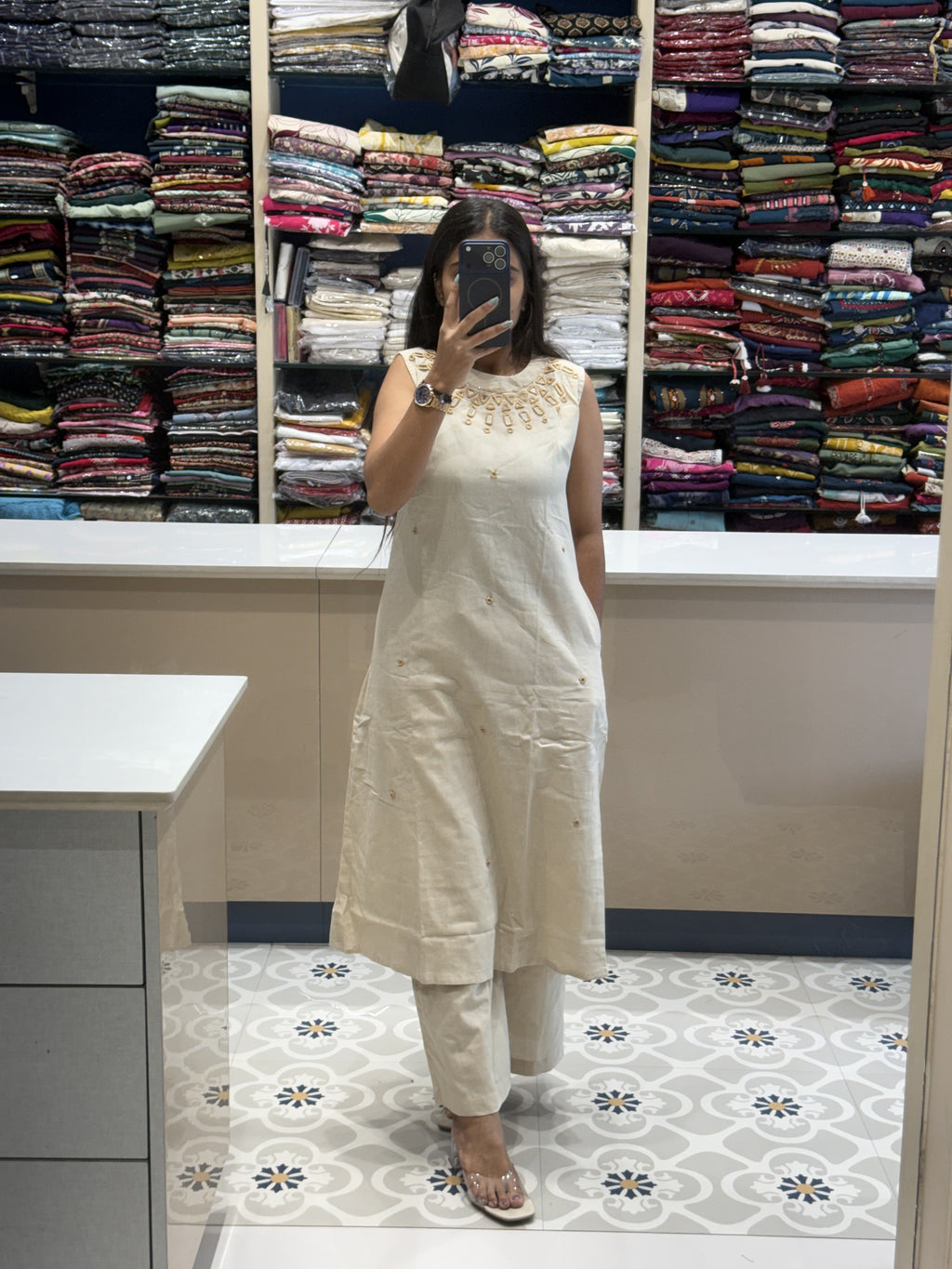 Mirror-Work Pair: 0094
