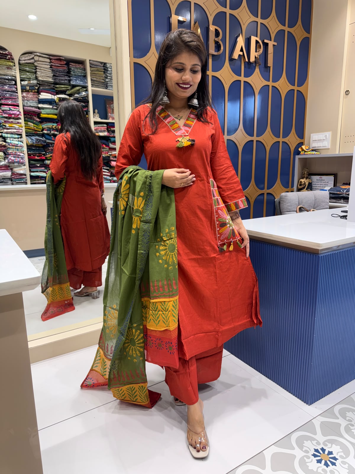Pocket Work Duppata Beautiful Dress: 228