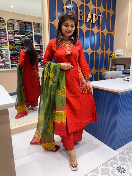 Pocket Work Duppata Beautiful Dress: 228