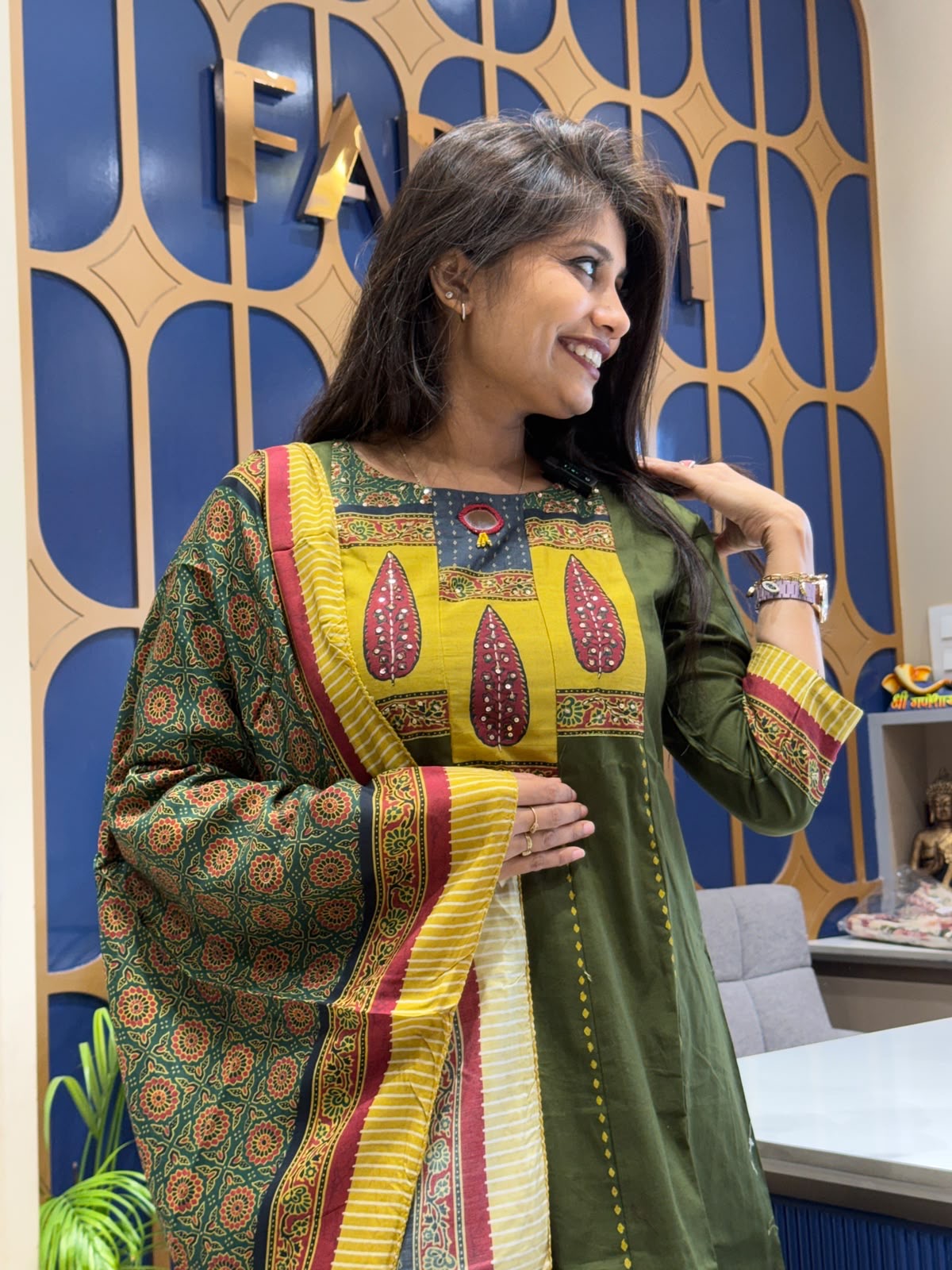 Sonakshi Dress: 188