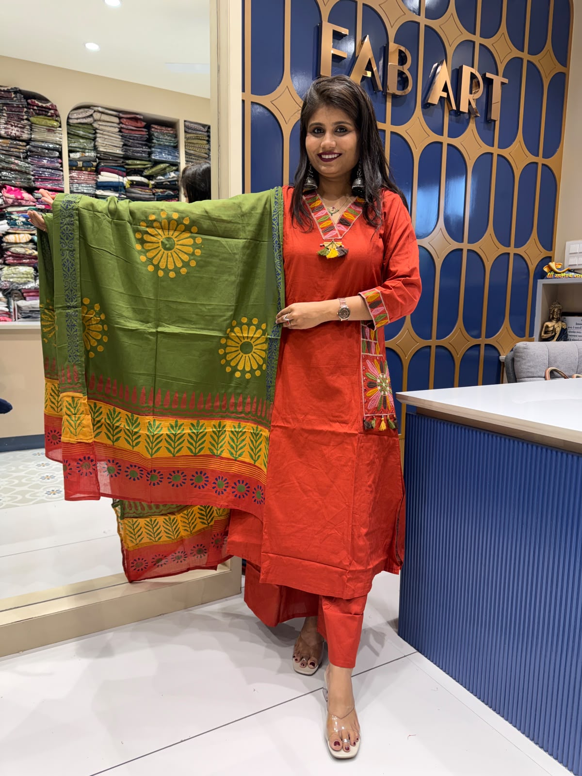 Pocket Work Duppata Beautiful Dress: 228