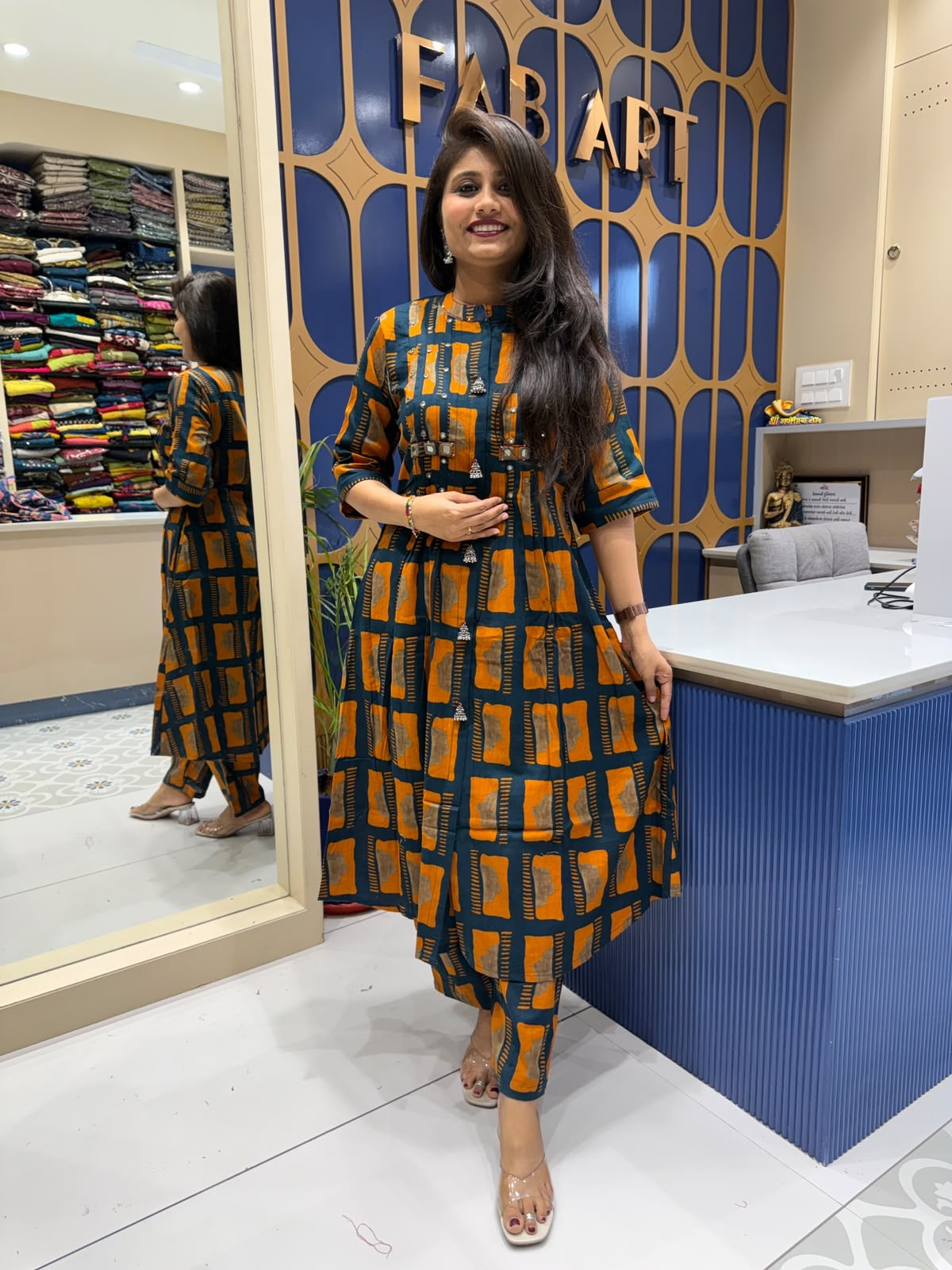 Trending Print Suit: 414