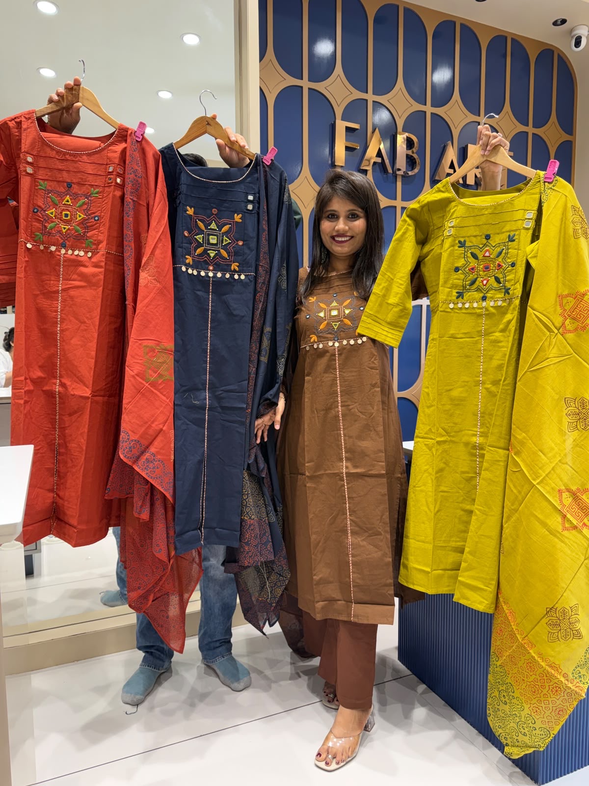 Kutchhi handwork: 270