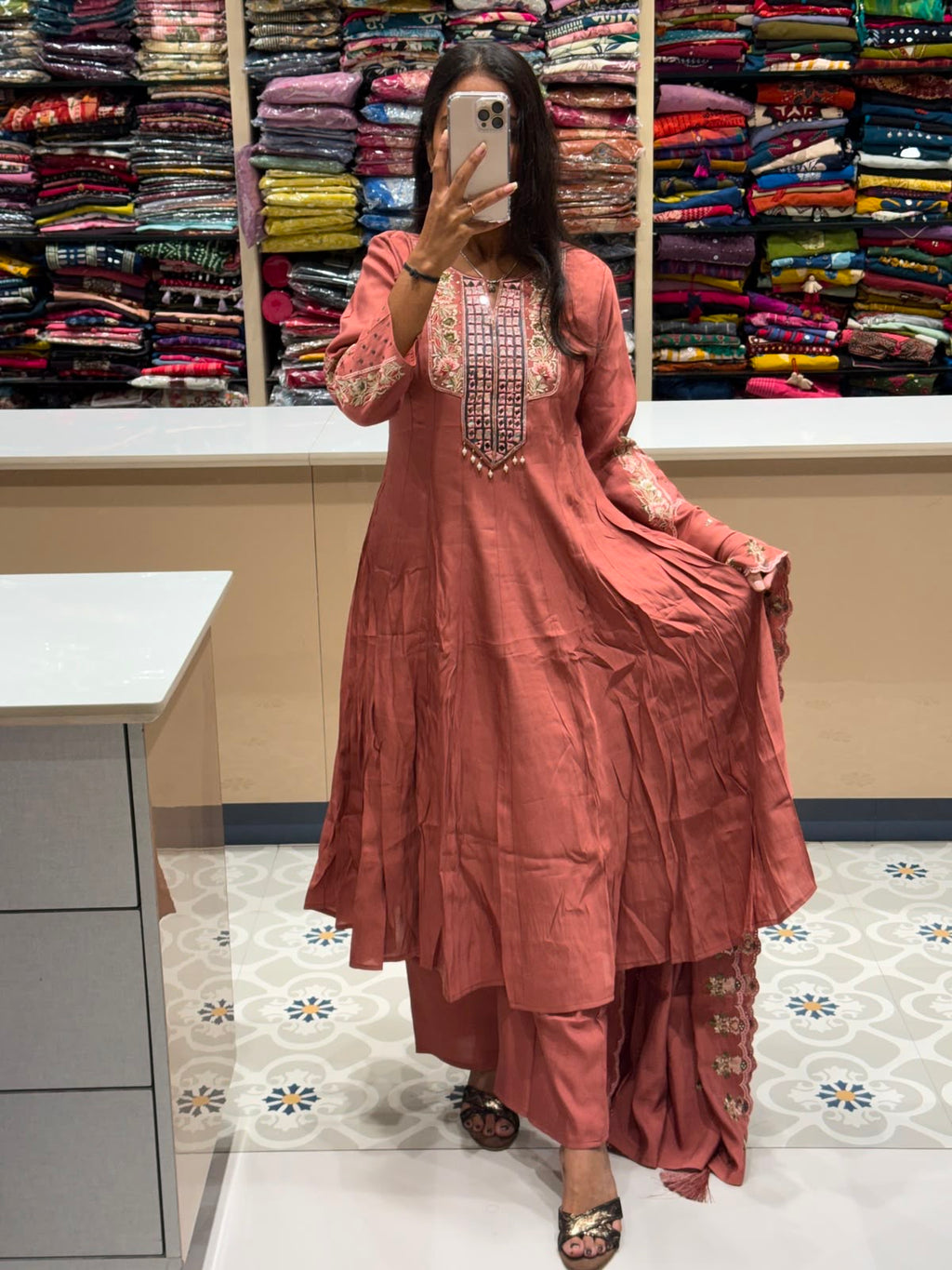 Mirror Anarkali: 250