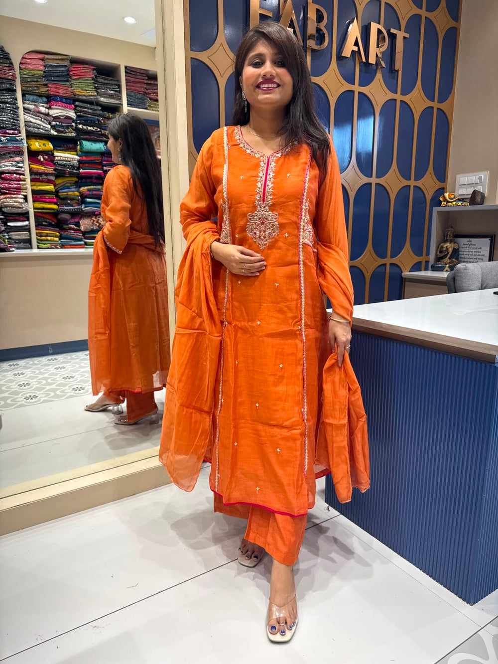 Orange Pair: 299