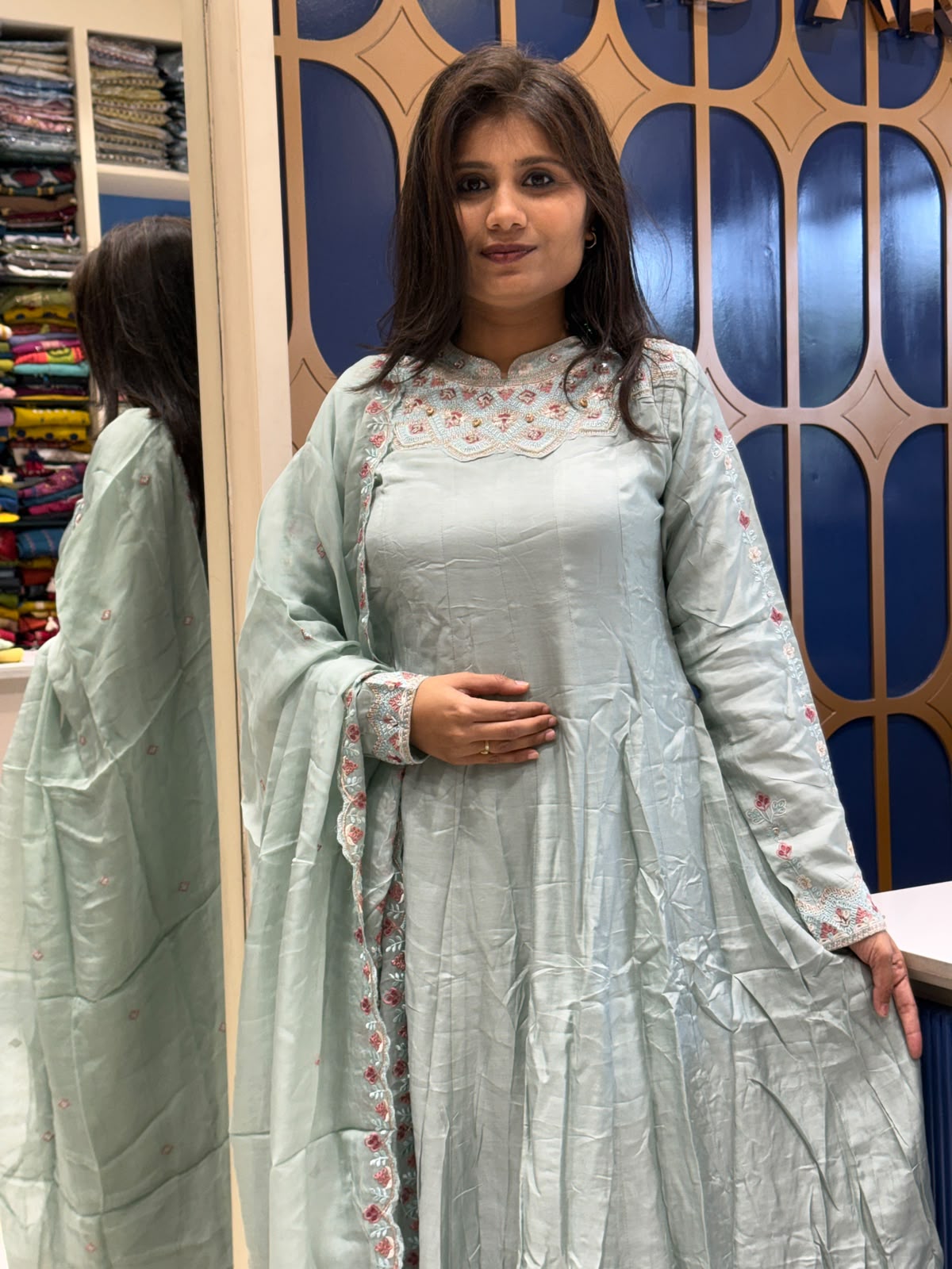 Walter Neck Solder Anarkali: 241