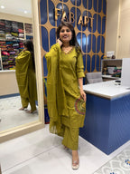 Devisha Suit: 442
