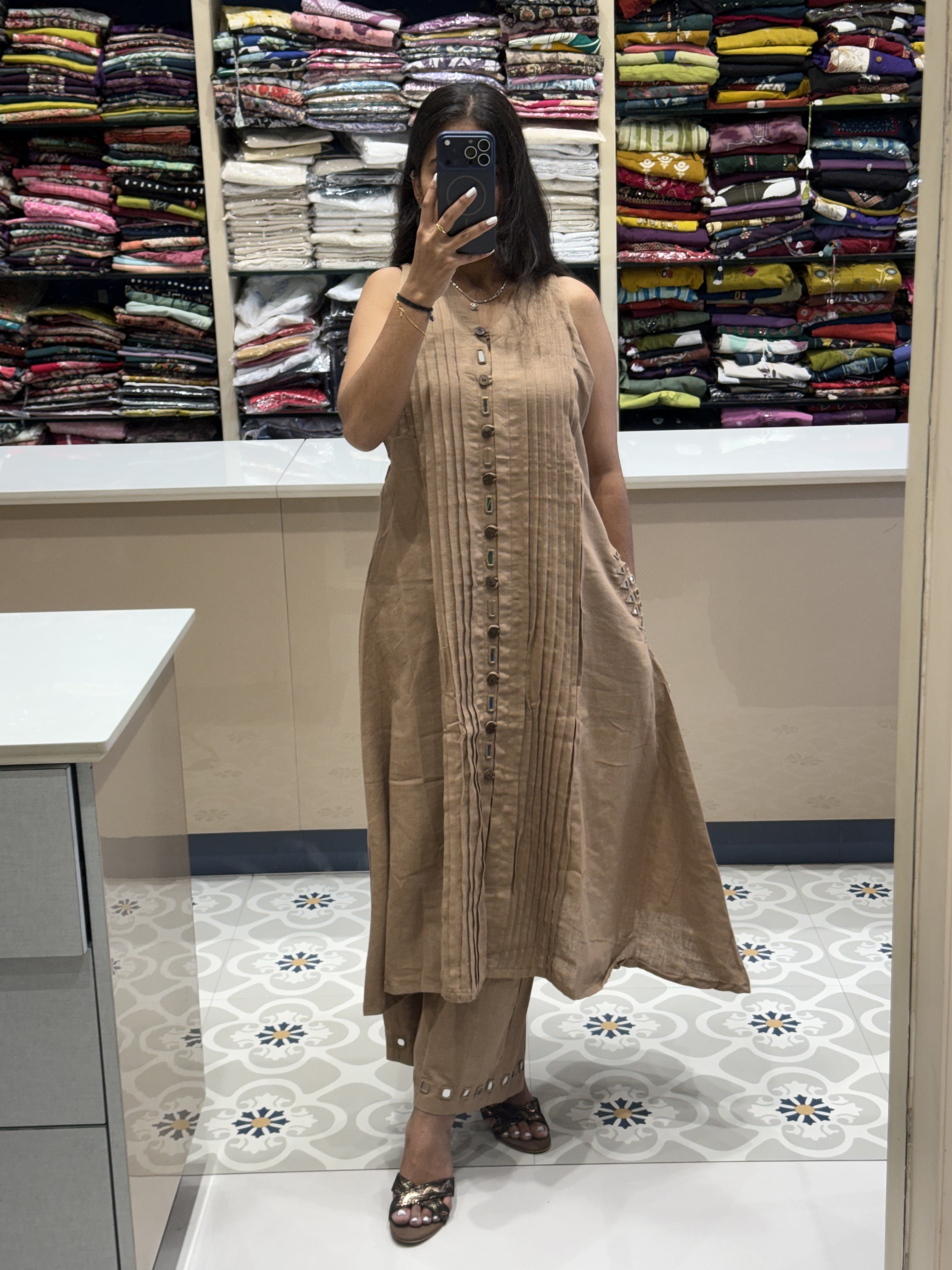 Mirror Work Two-Piece: 0079