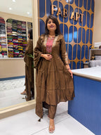 Mirror Anarkali: 250