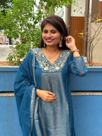 V Neck Blue Work: 259