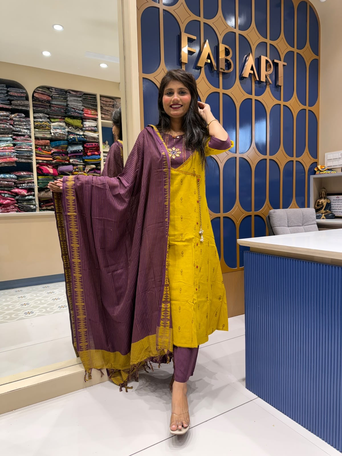 Radhika Pair: 429