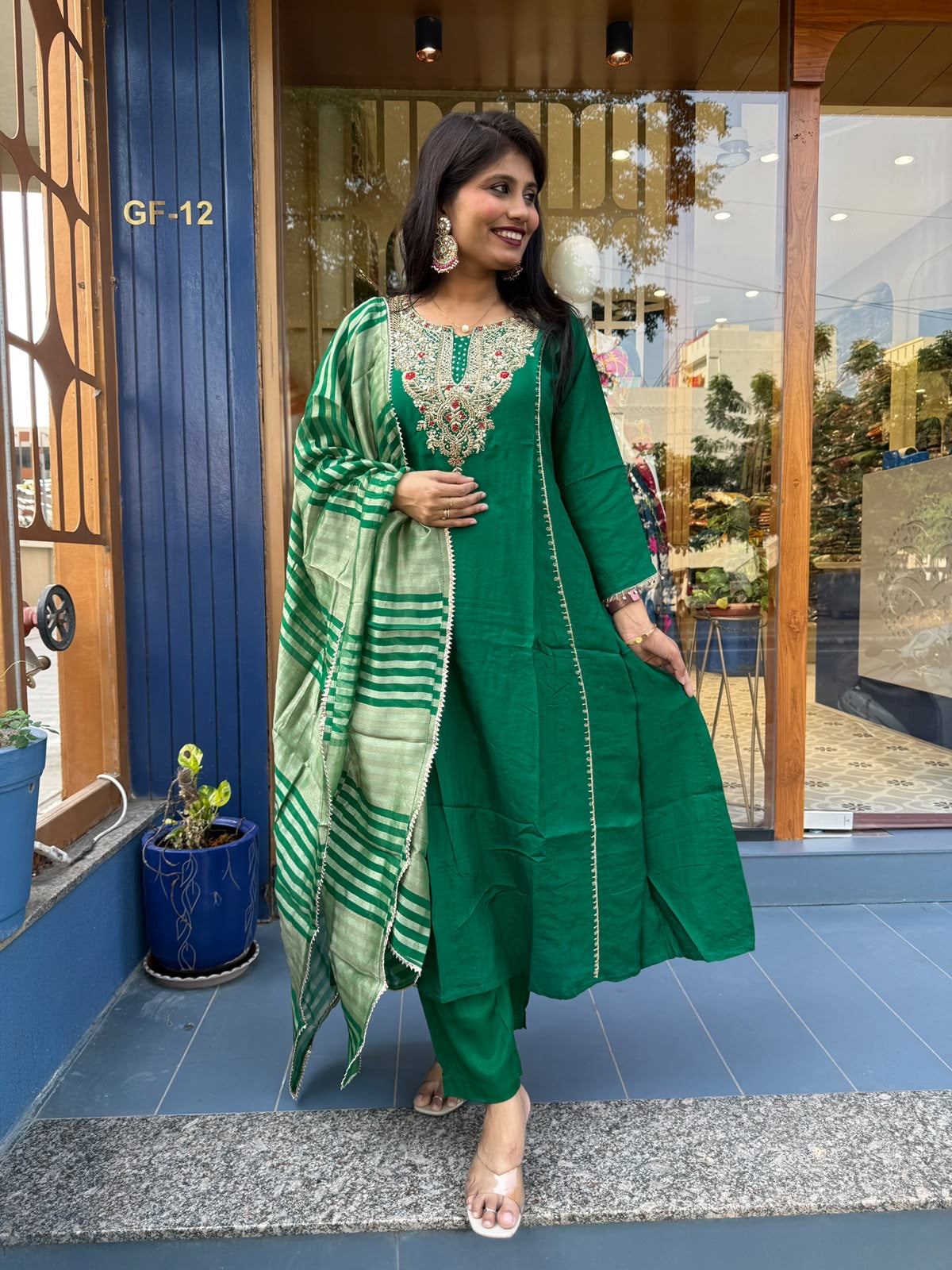 Gorgeous Green: 404