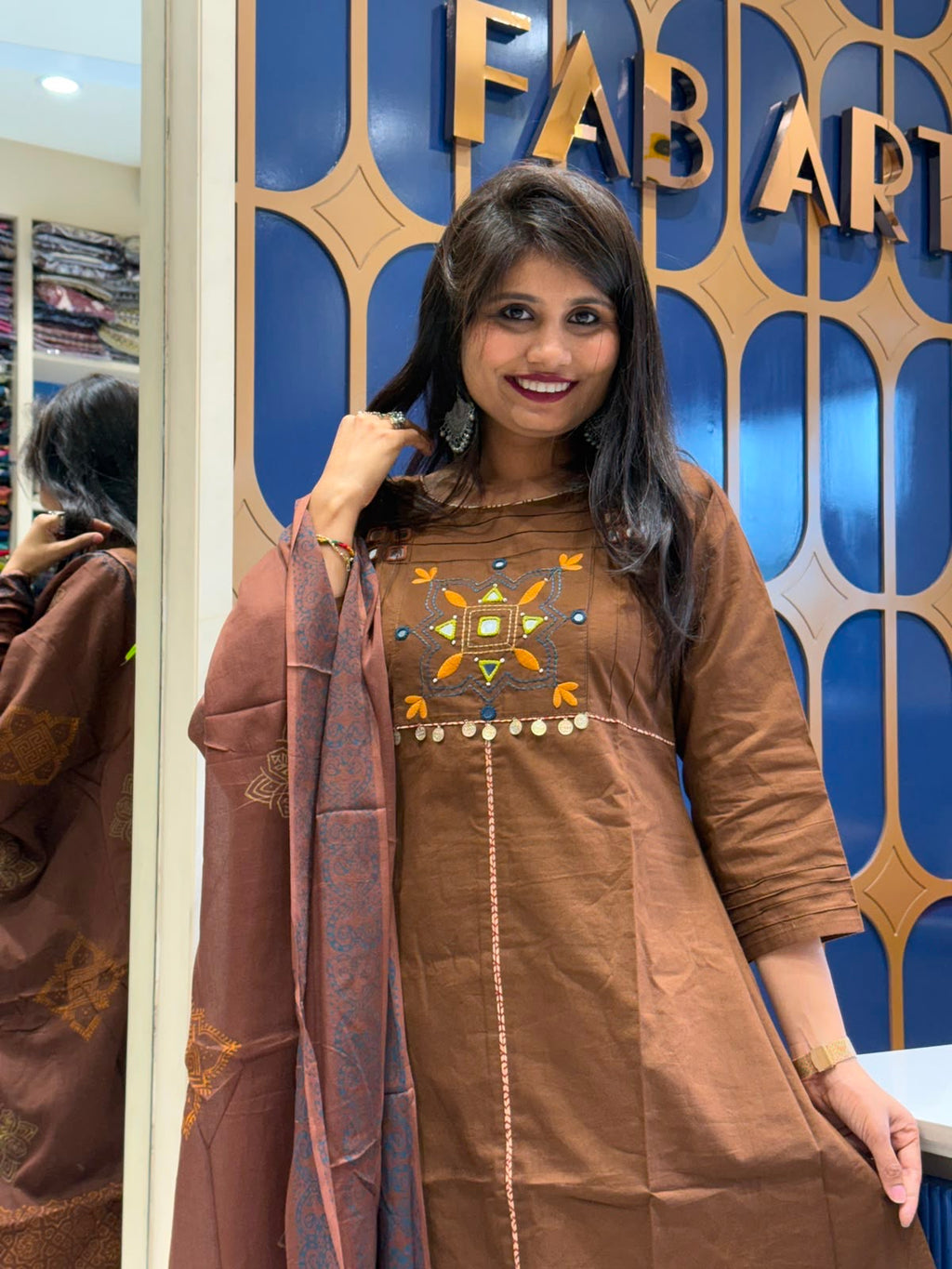 Kutchhi handwork: 270