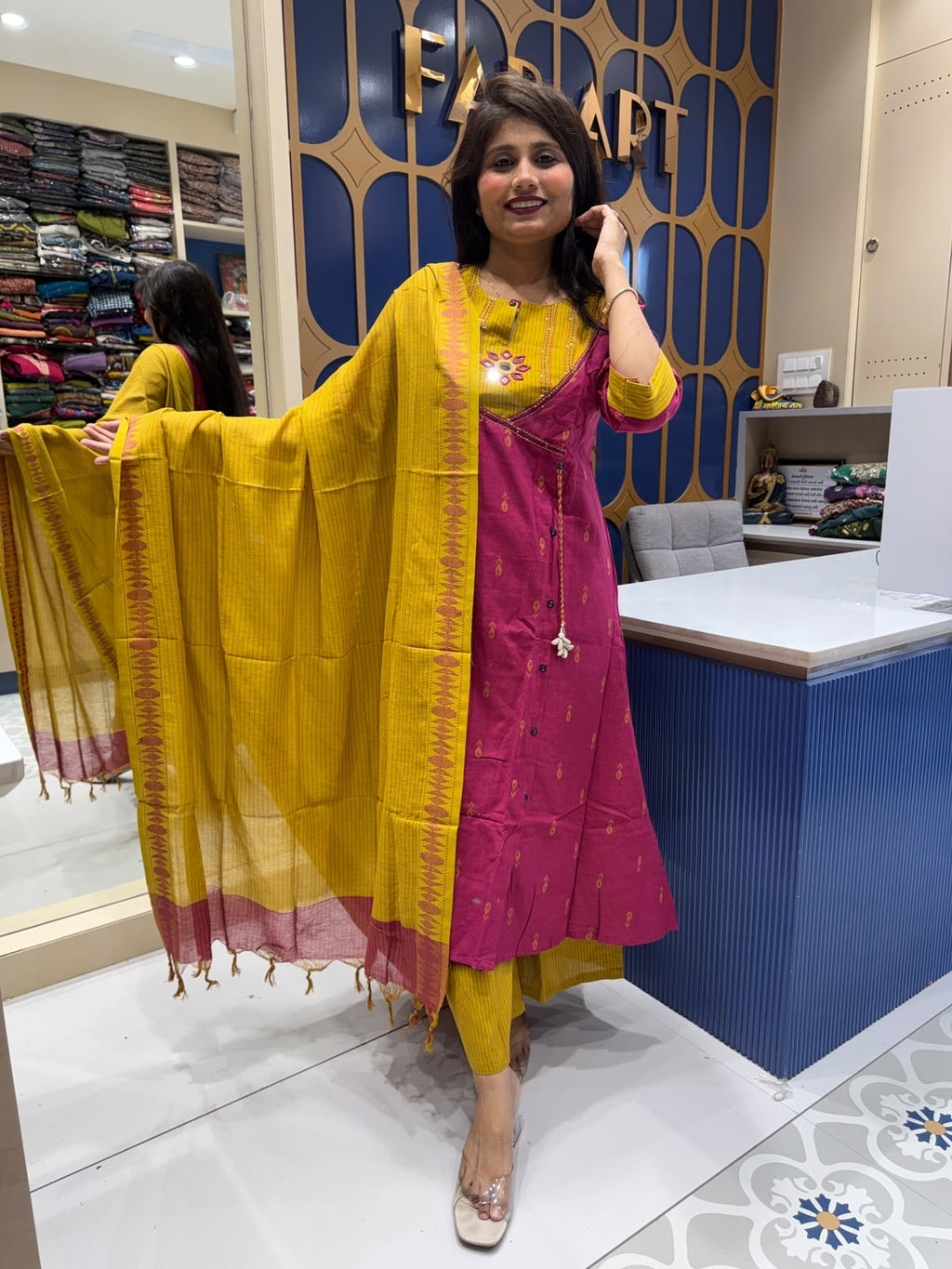 Radhika Pair: 429