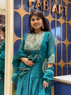 Festive Teal Blue: 409