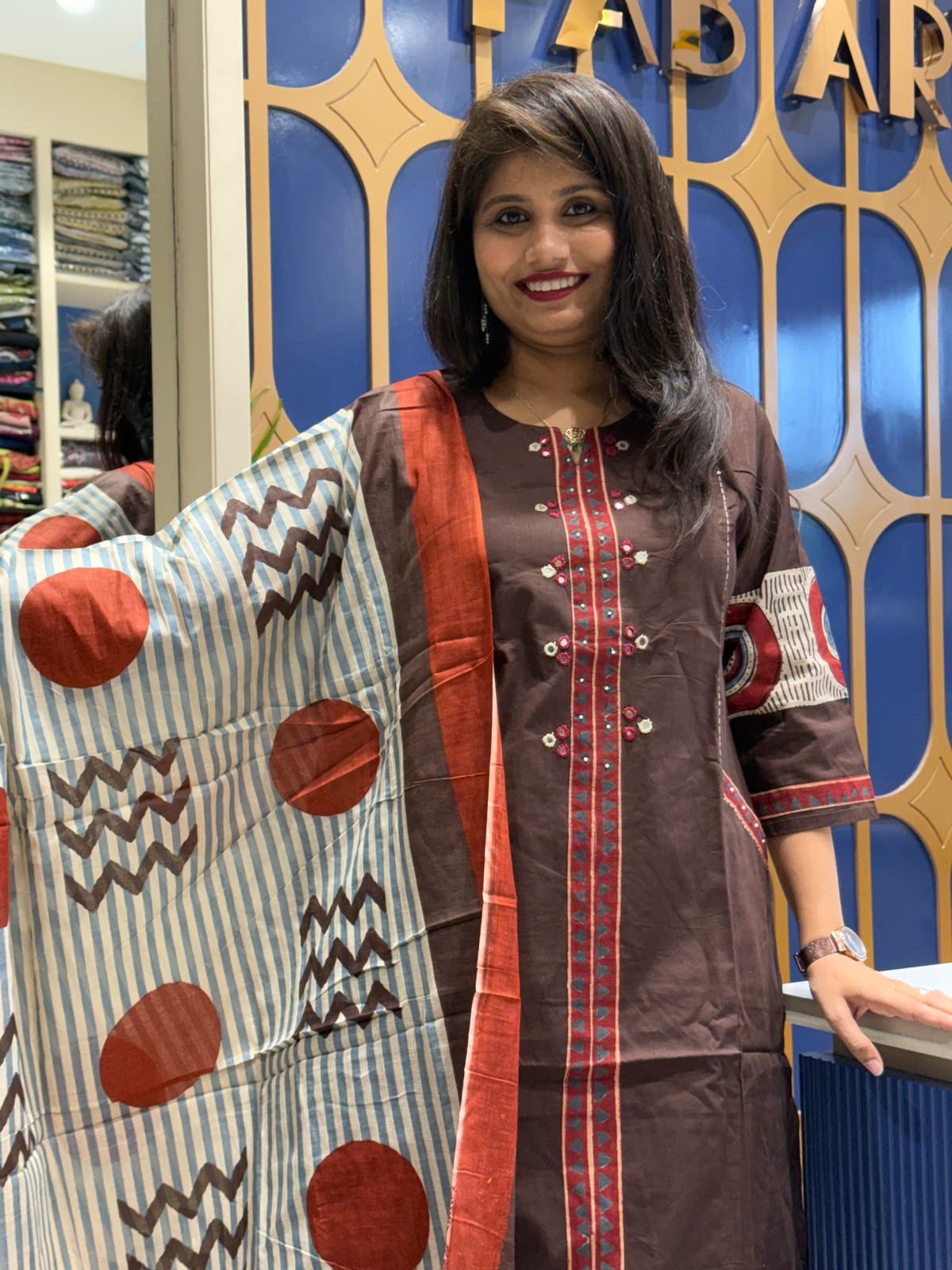 Contact Dupatta Set: 291