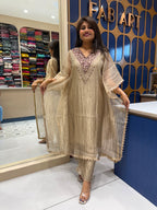 Jenelia Kaftan: 295