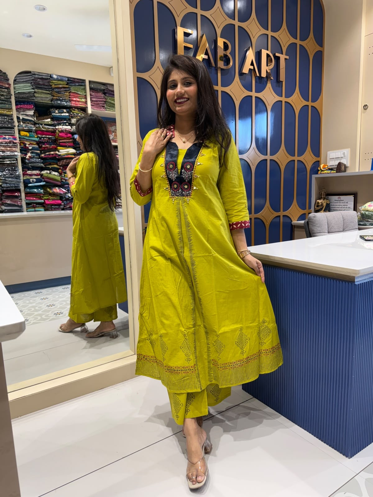 Aadhya Set: 380