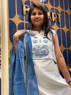 White Peacock Dress: 199