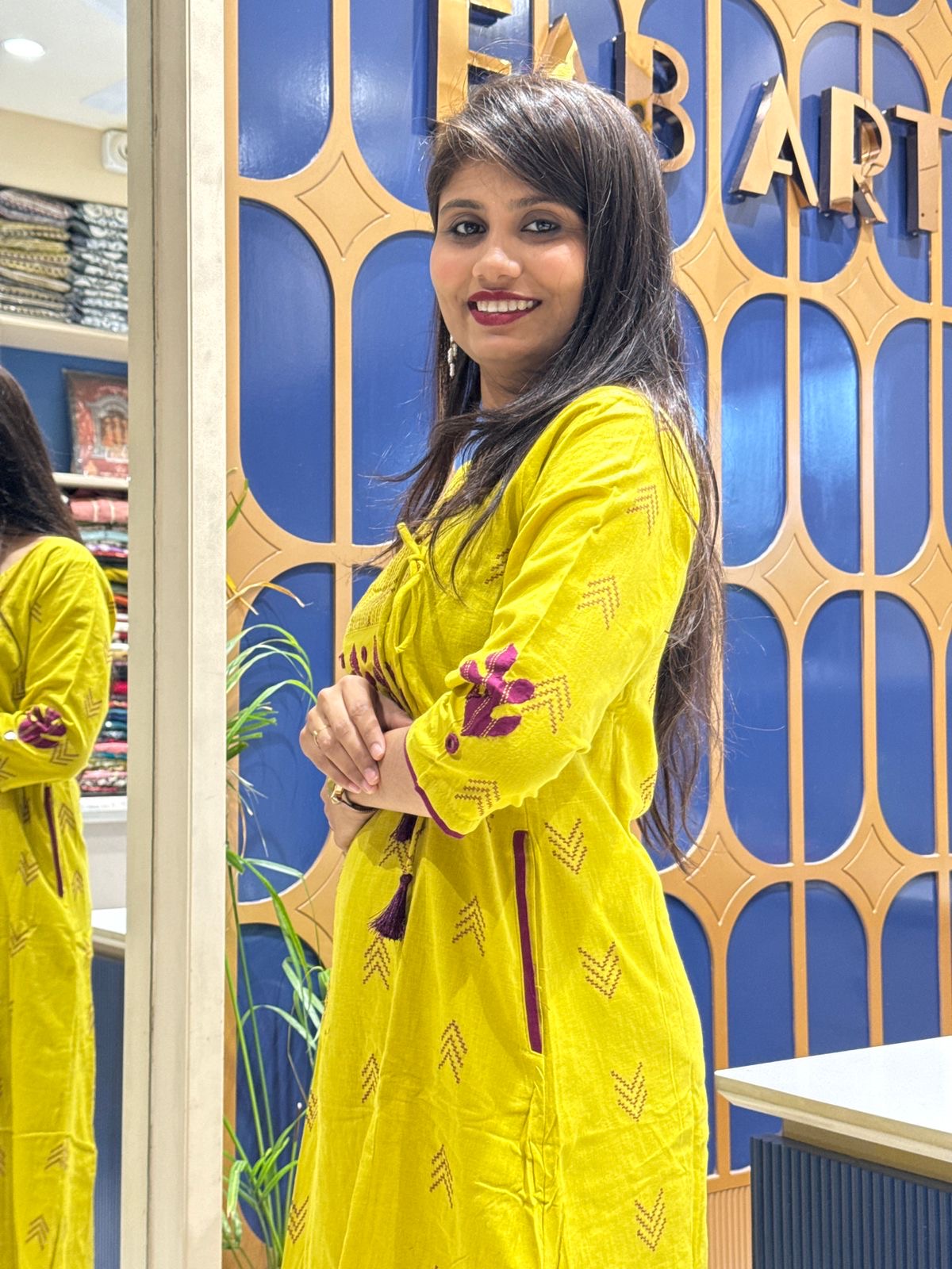 Beautiful Yellow Dress Pair: 276