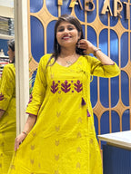 Beautiful Yellow Dress Pair: 276