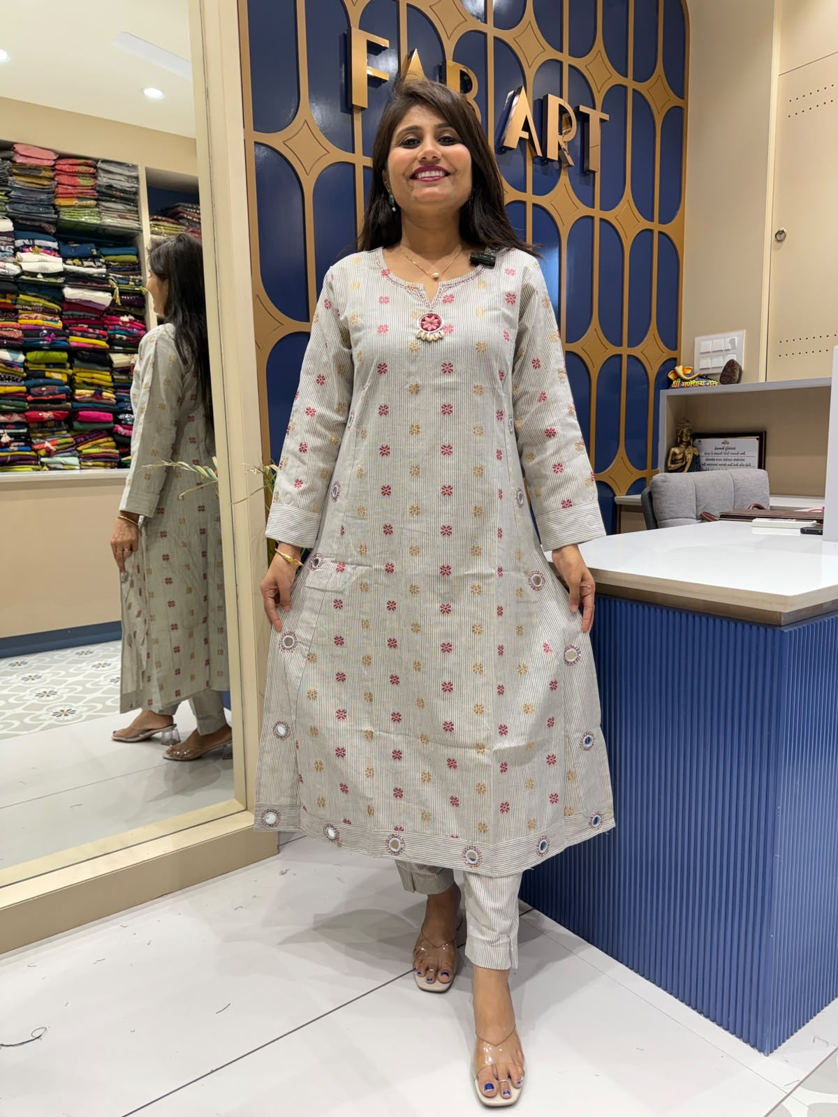 Ojasvi Jamdani Set: 389