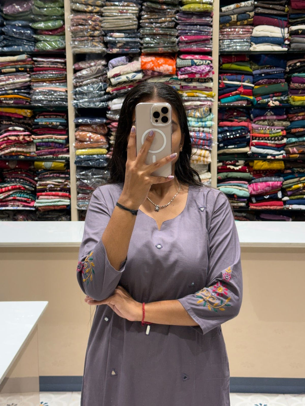 Mirror Sleeve Handwork: 280
