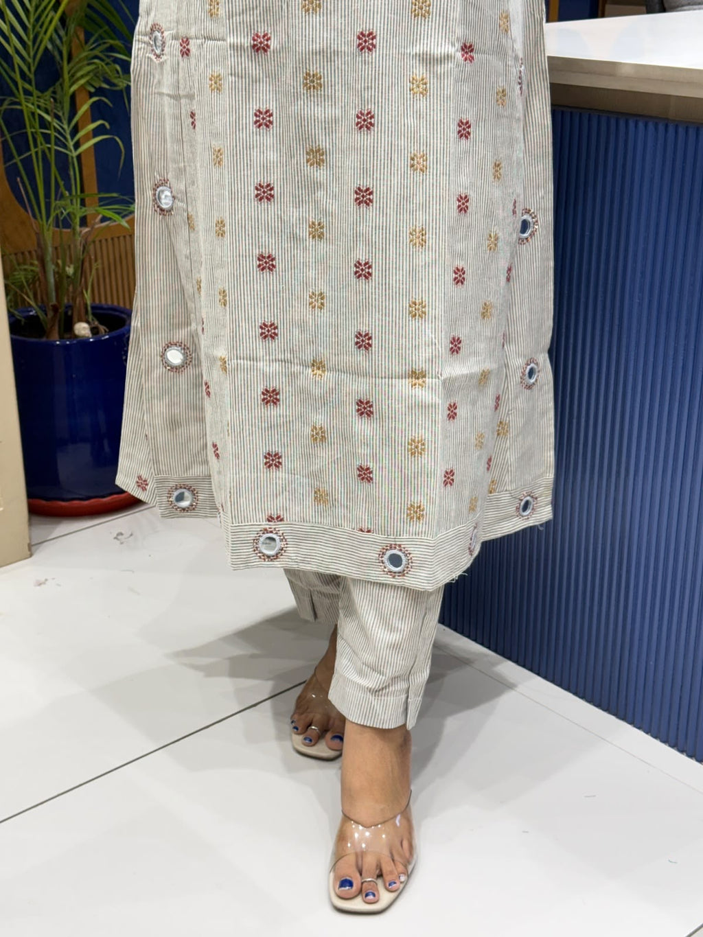 Ojasvi Jamdani Set: 389