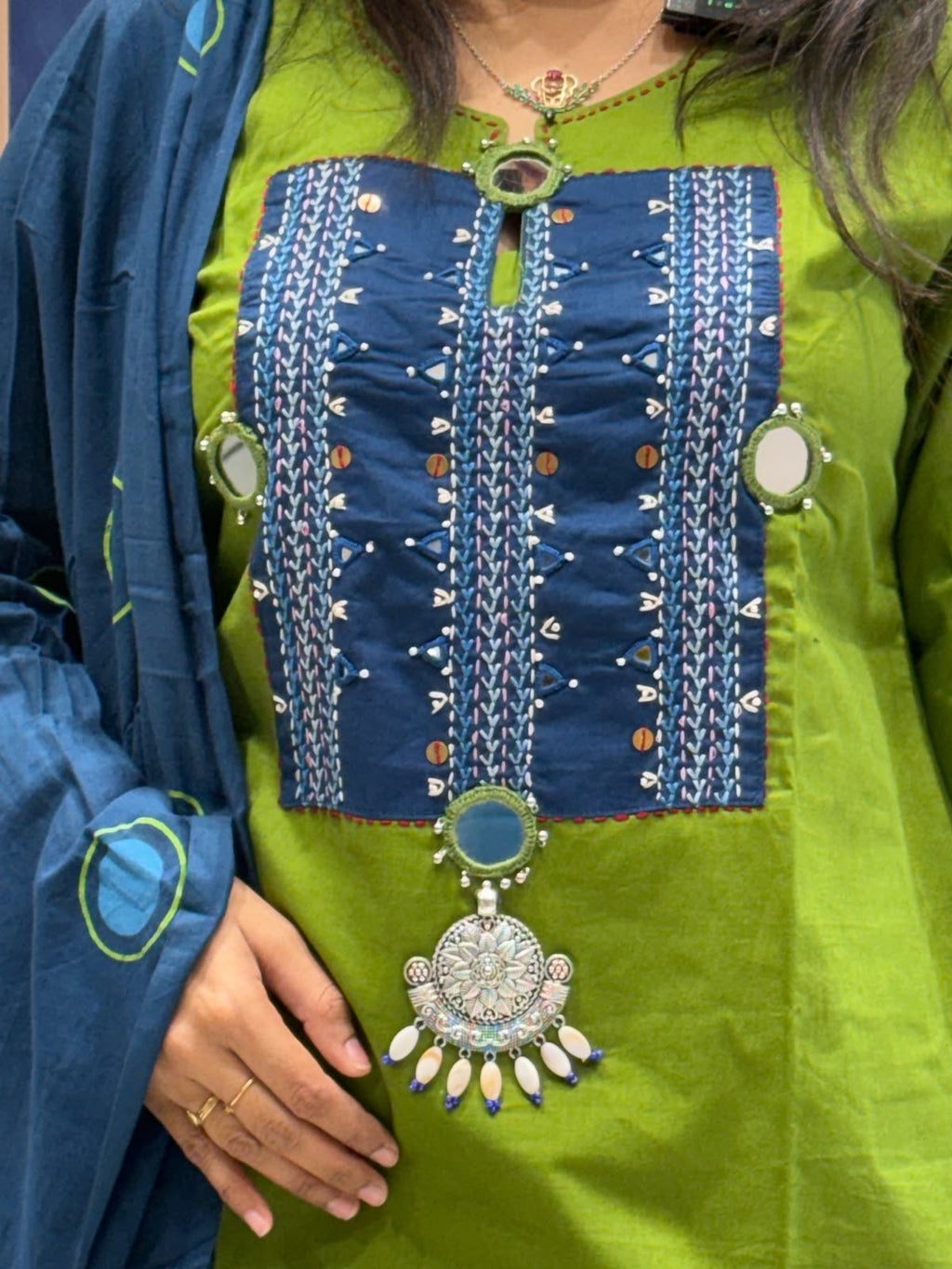 Contrast Duppata Set: 322