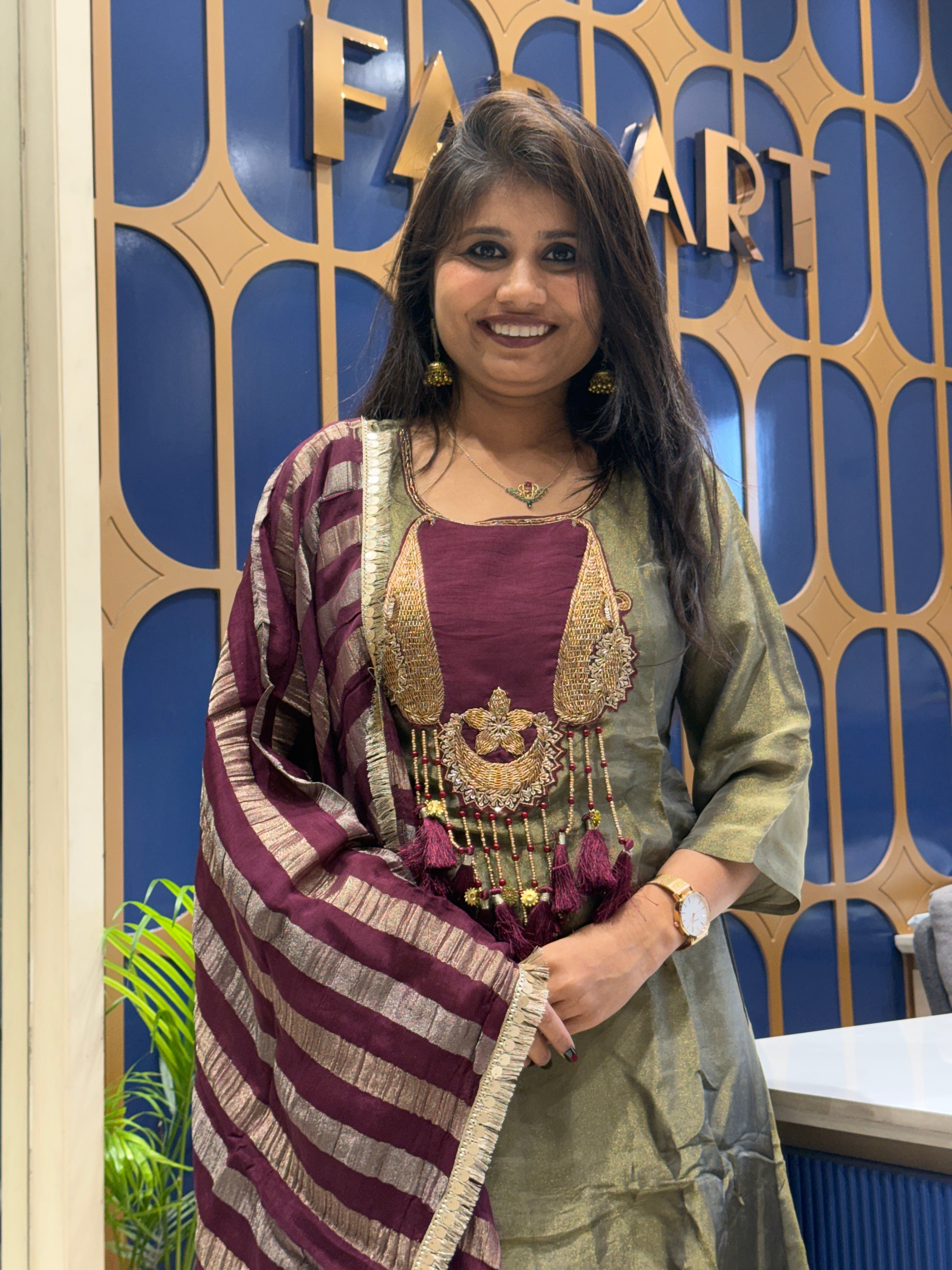 Most Viral Dupatta Dress: 167