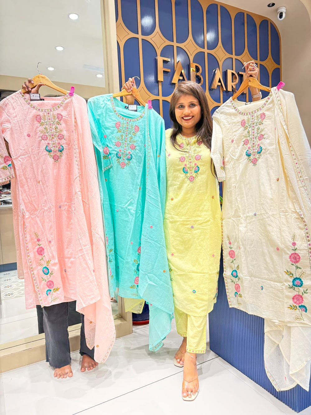 Shruti Duppata Dress: 194