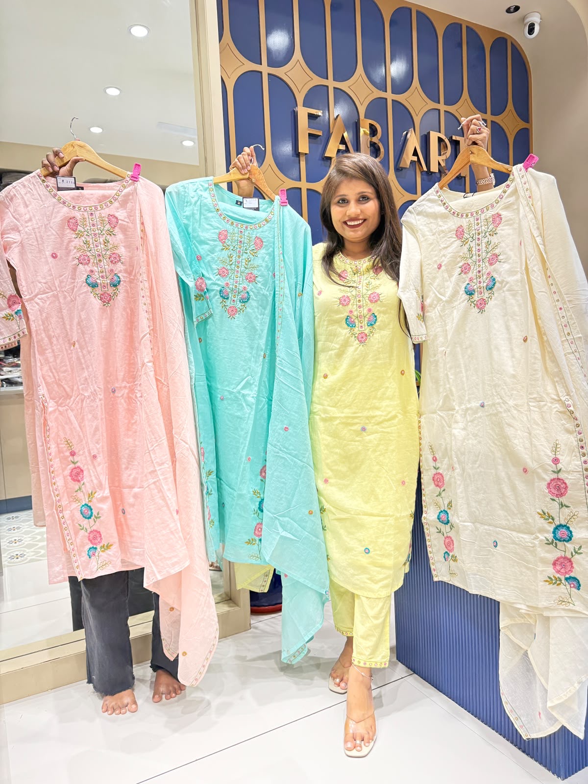 Shruti Duppata Dress: 194