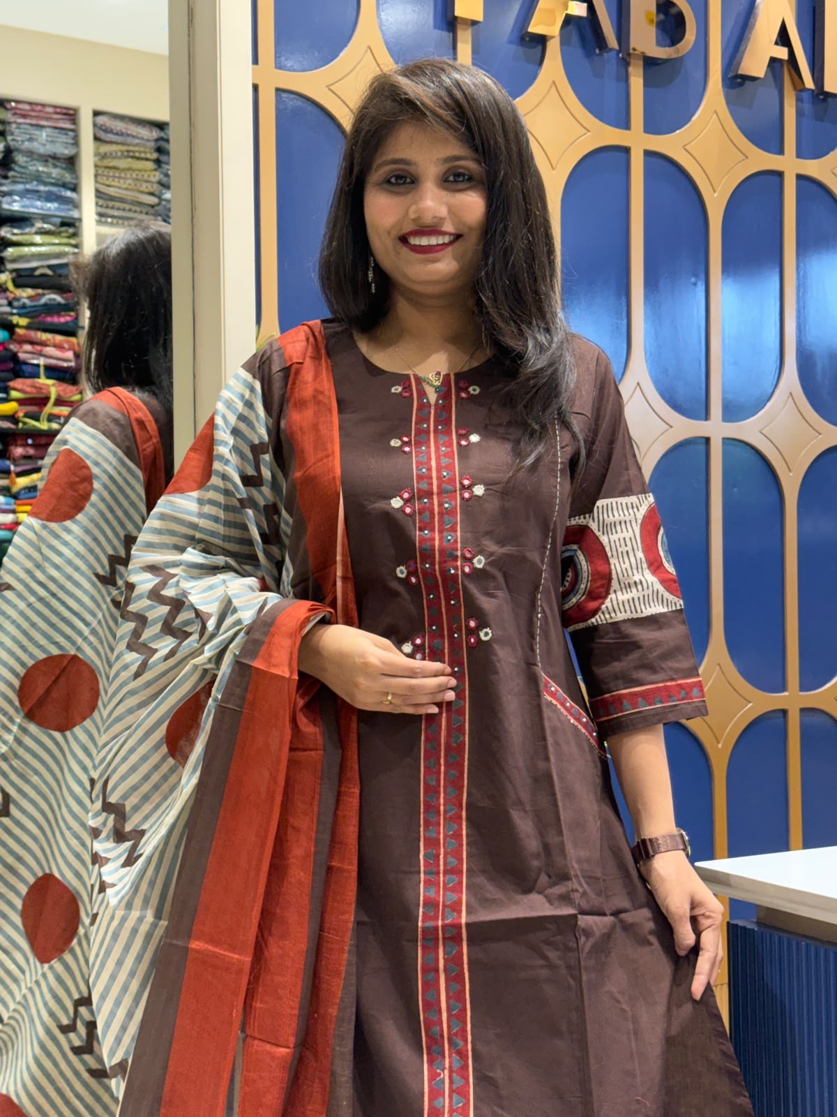 Contact Dupatta Set: 291