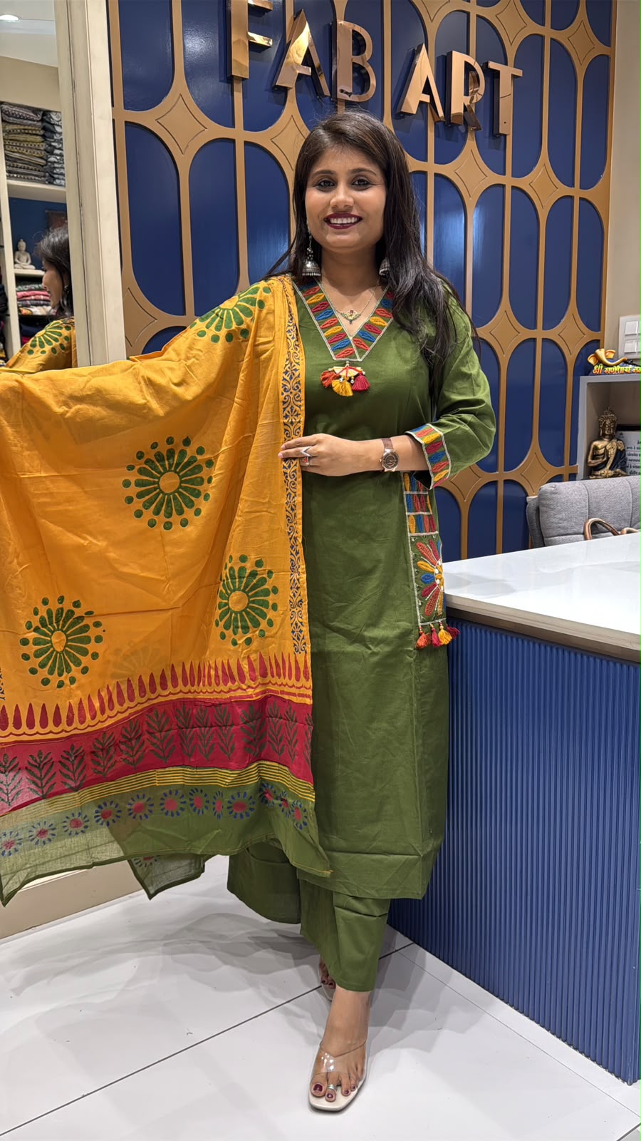 Pocket Work Duppata Beautiful Dress: 228