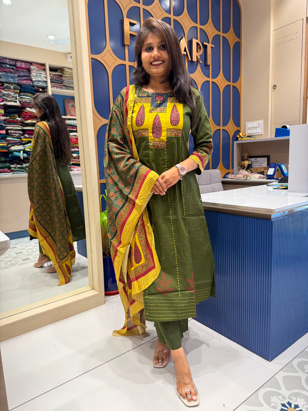 Sonakshi Dress: 188