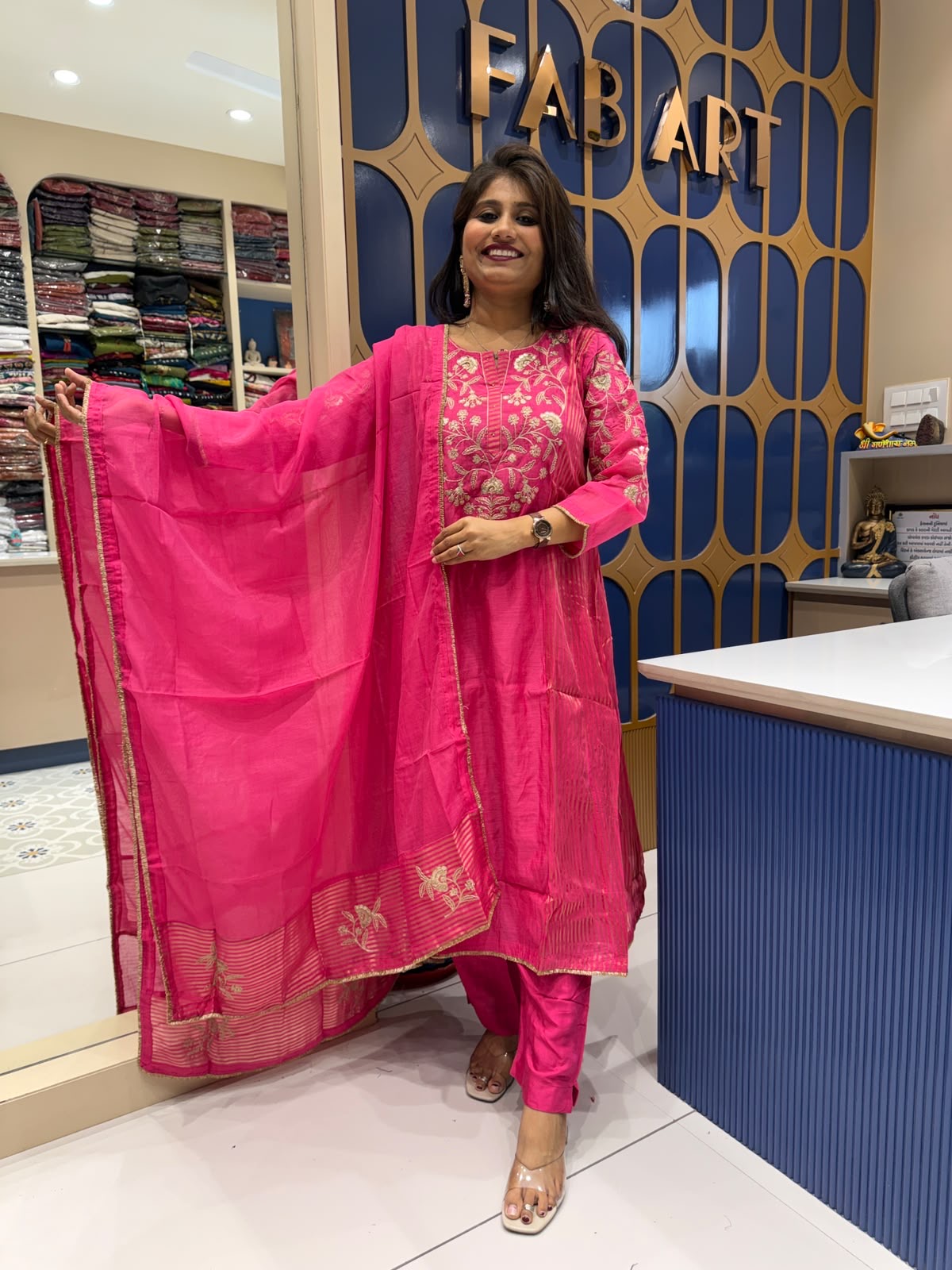 Pink Sleeves Work: 262
