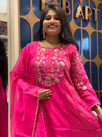 Pink Sleeves Work: 262