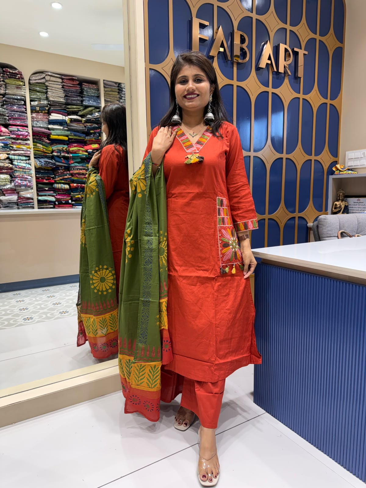 Pocket Work Duppata Beautiful Dress: 228