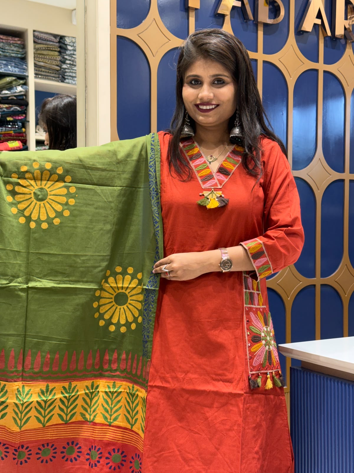 Pocket Work Duppata Beautiful Dress: 228