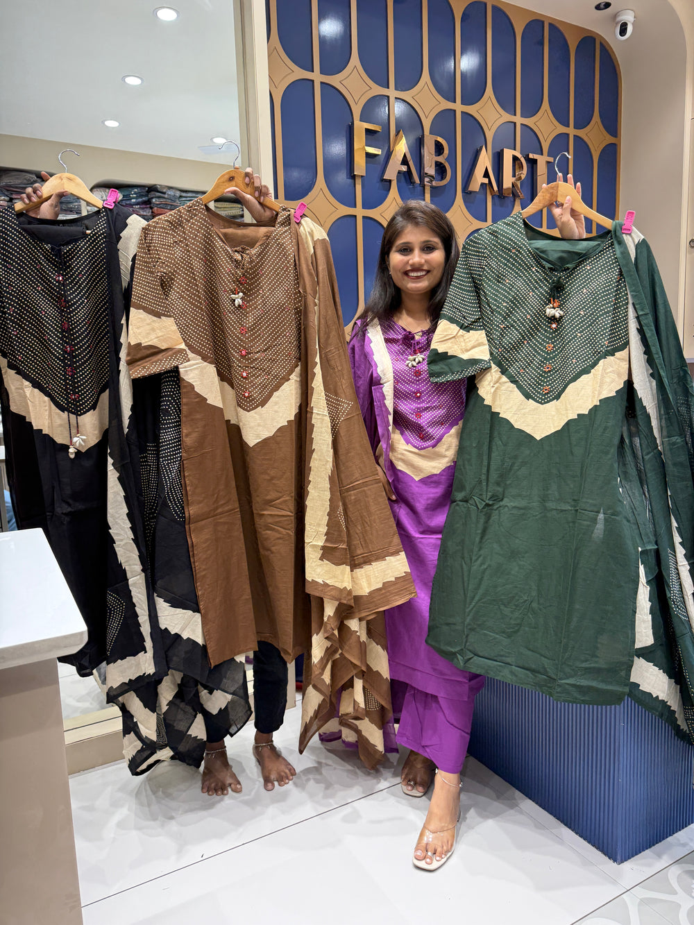 Badhani Dress: 145