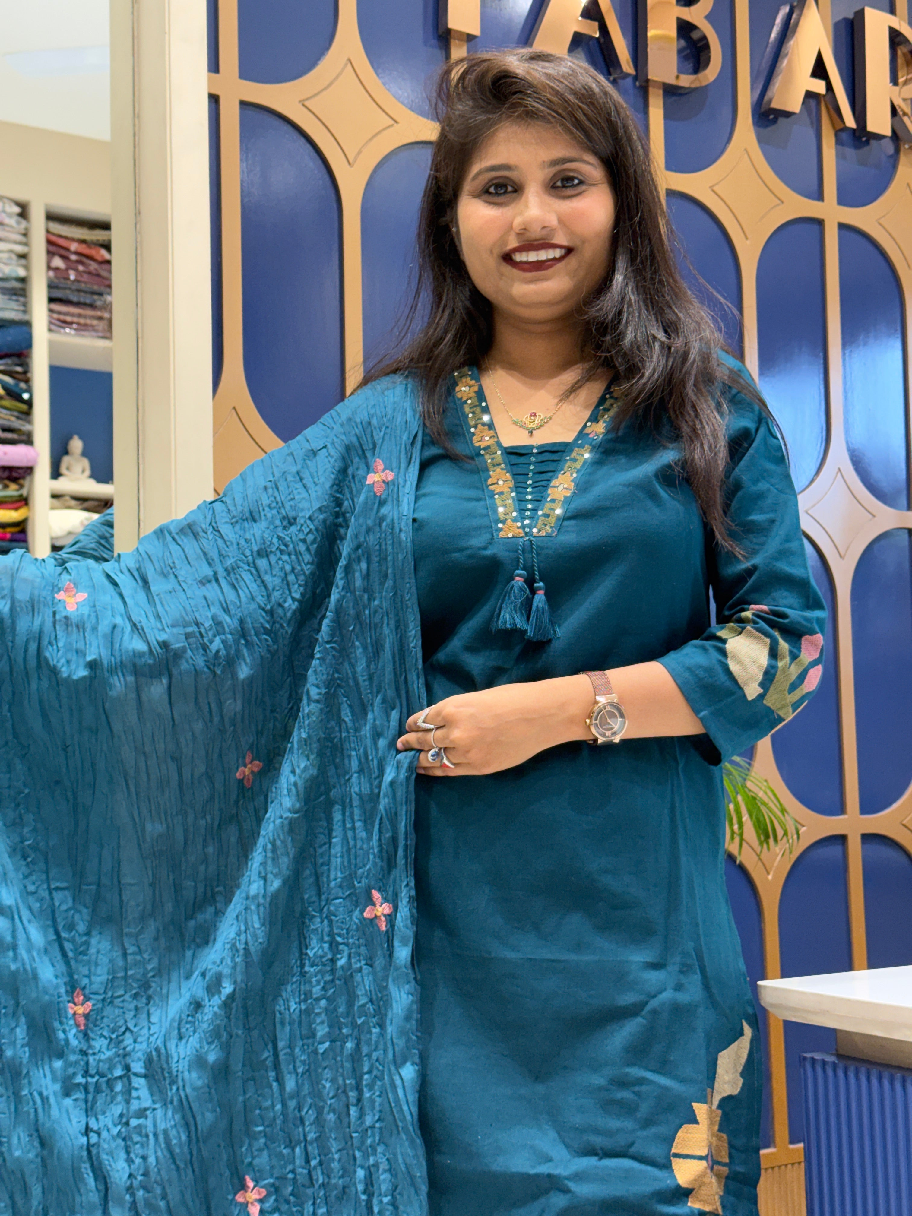 Shrushti Duppata Dress: 174