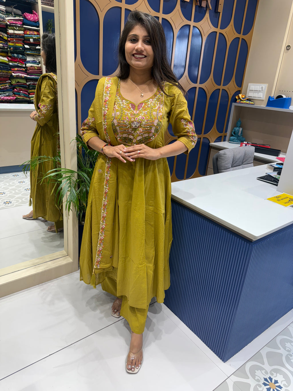 Shreenath Ji Dress: 0023