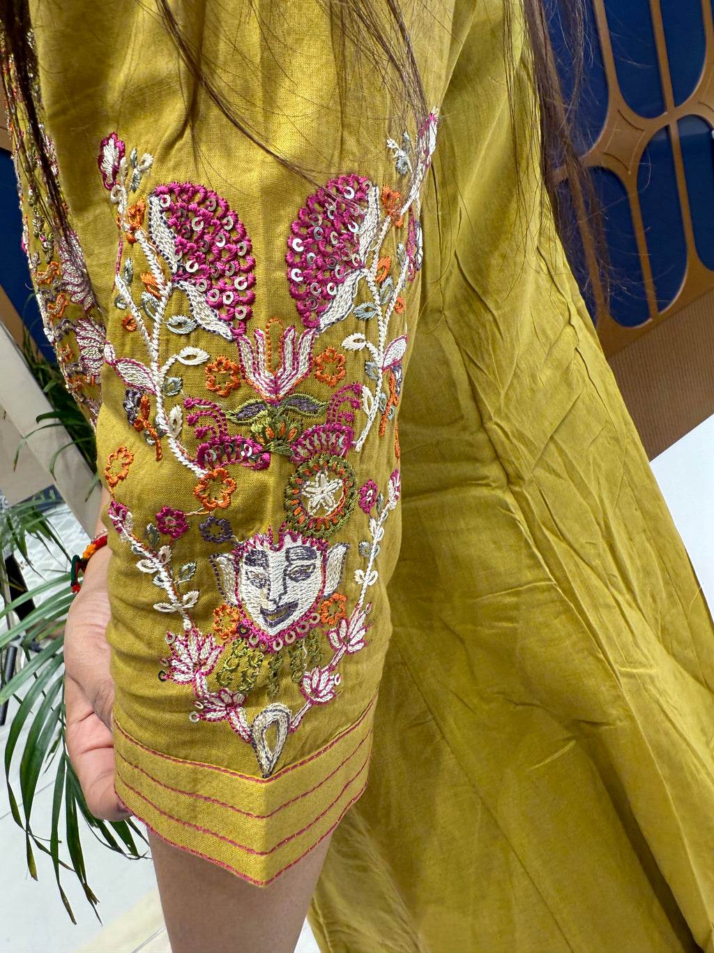 Shreenath Ji Dress: 0023