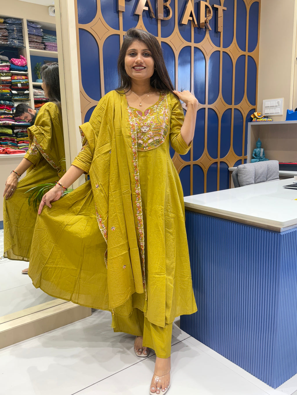 Shreenath Ji Dress: 0023