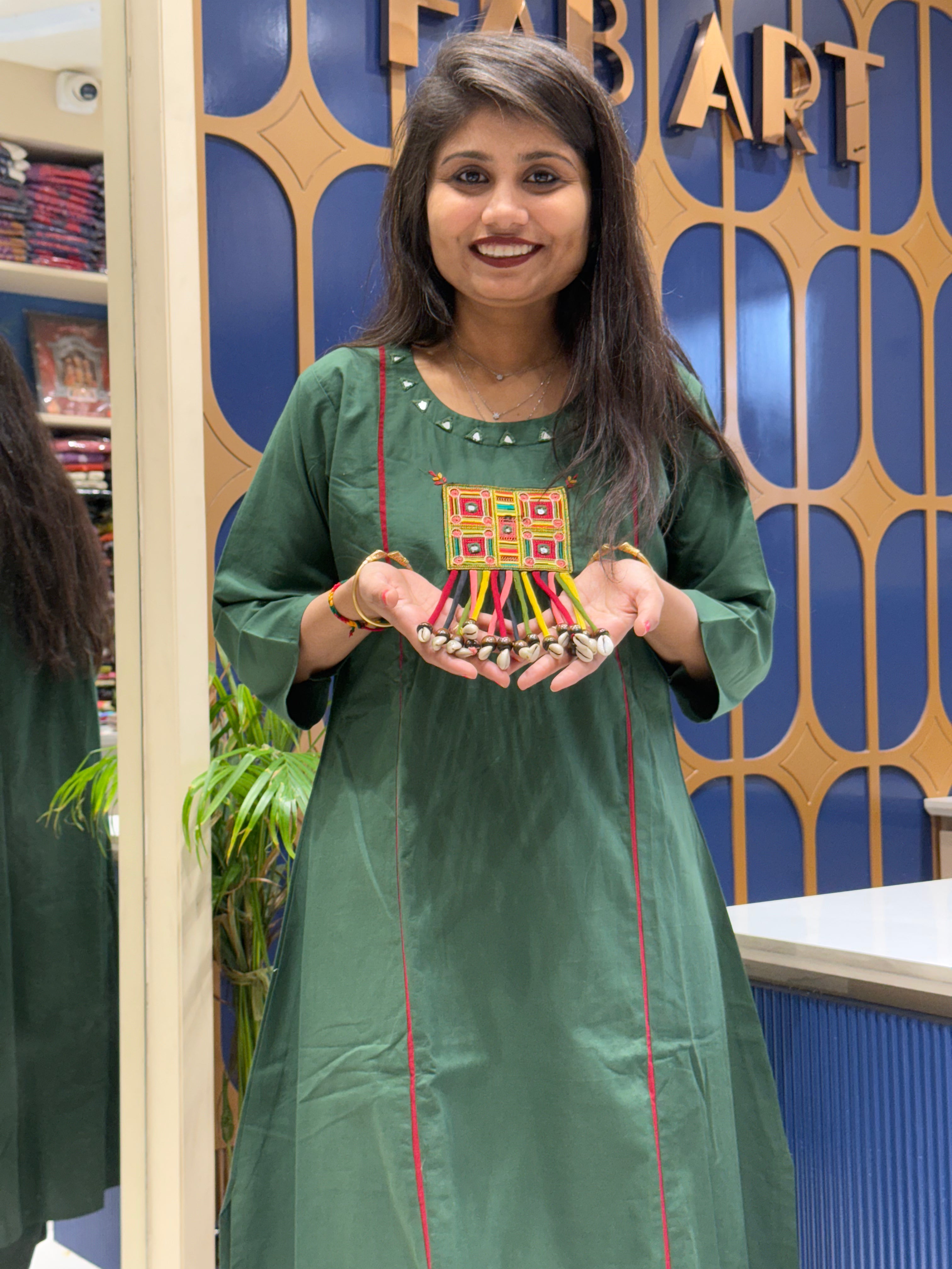 Kachi Work Two Piece: 0043