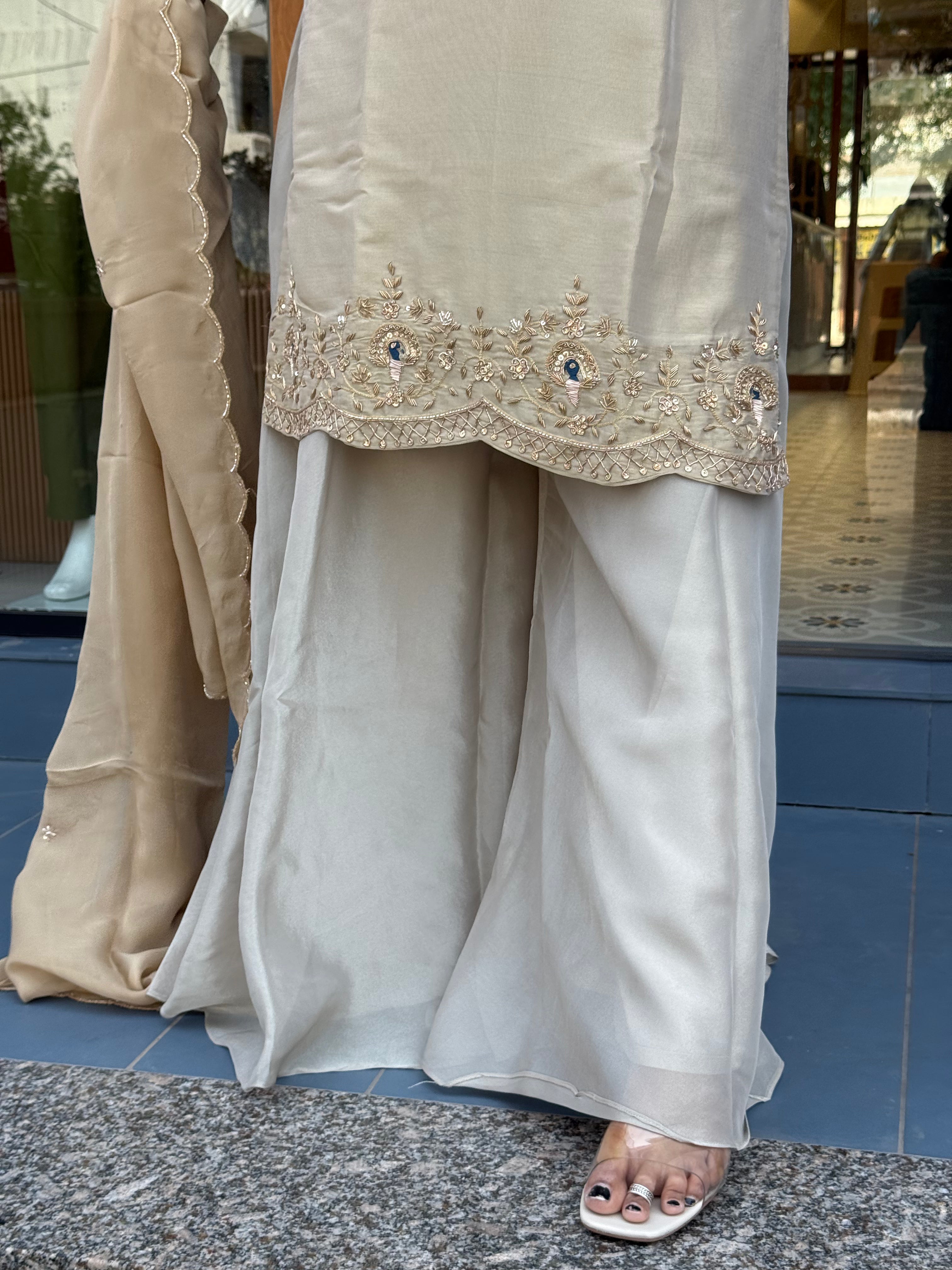 Two Shade dress: 0050