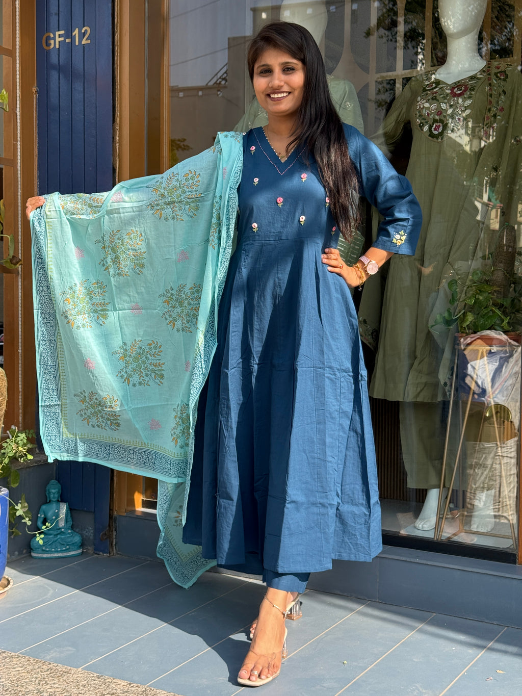 Anarkali Dress: 0123