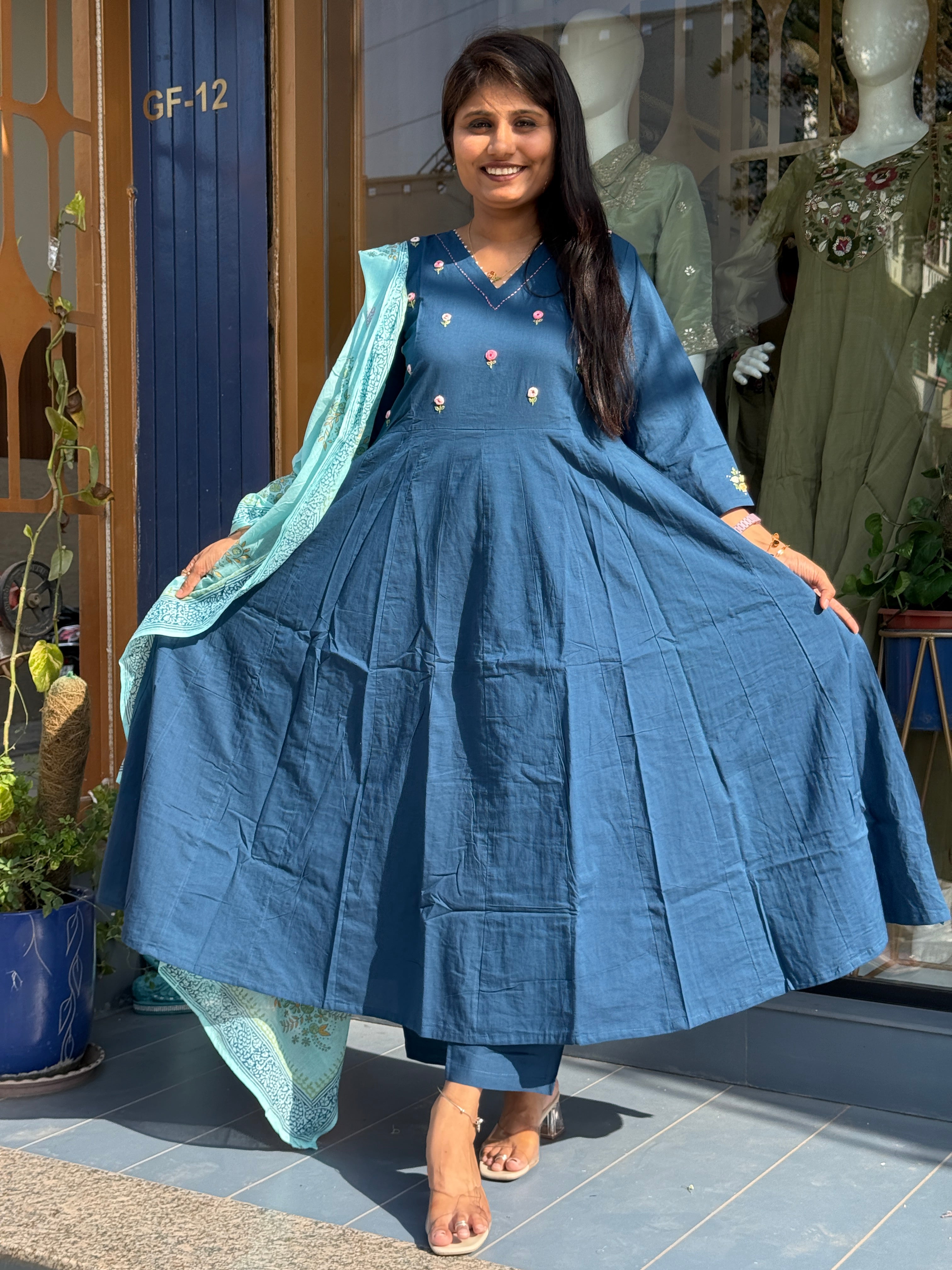 Anarkali Dress: 0123