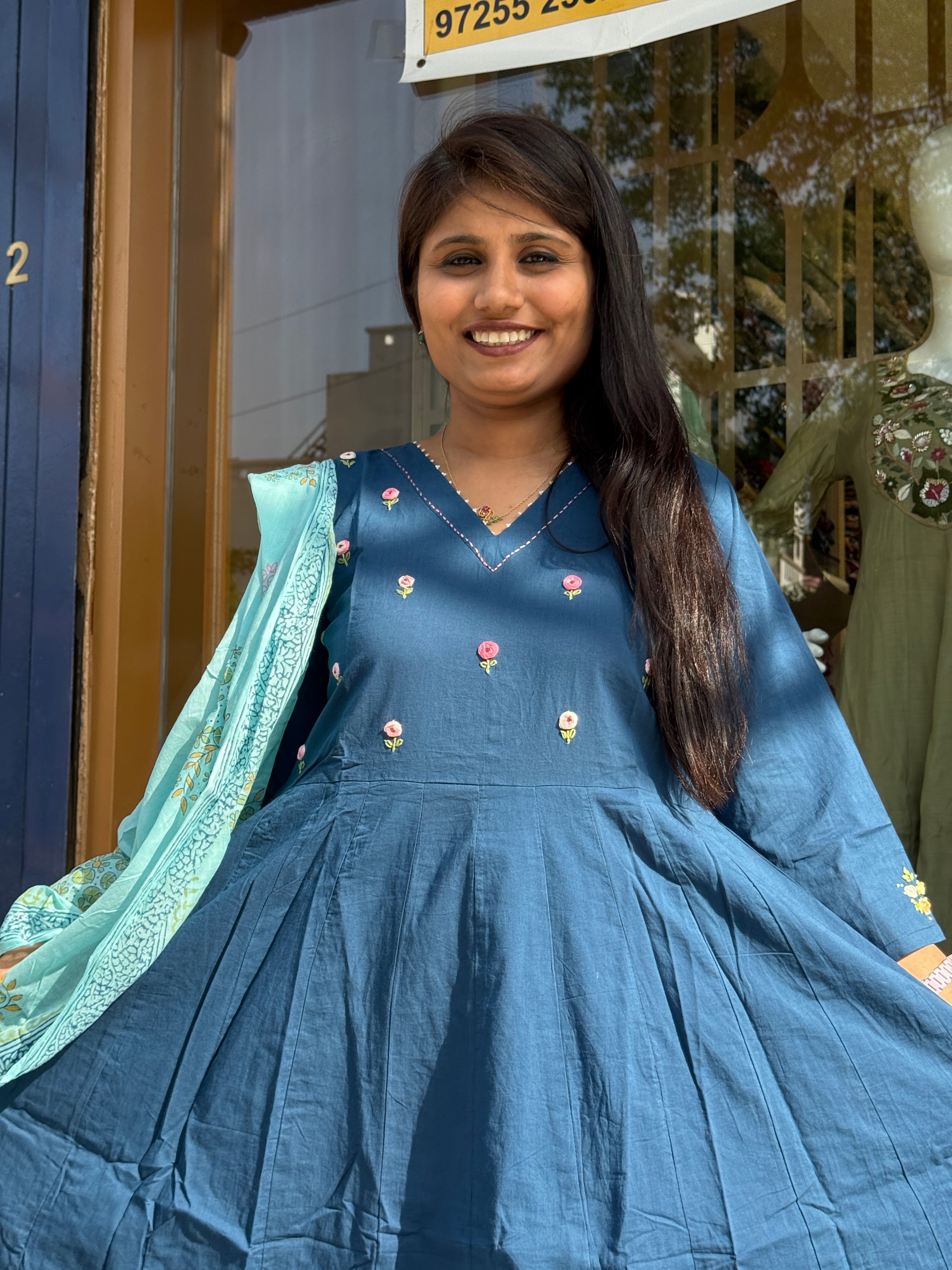 Anarkali Dress: 0123